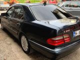 Mercedes Benz E 200 elegance 